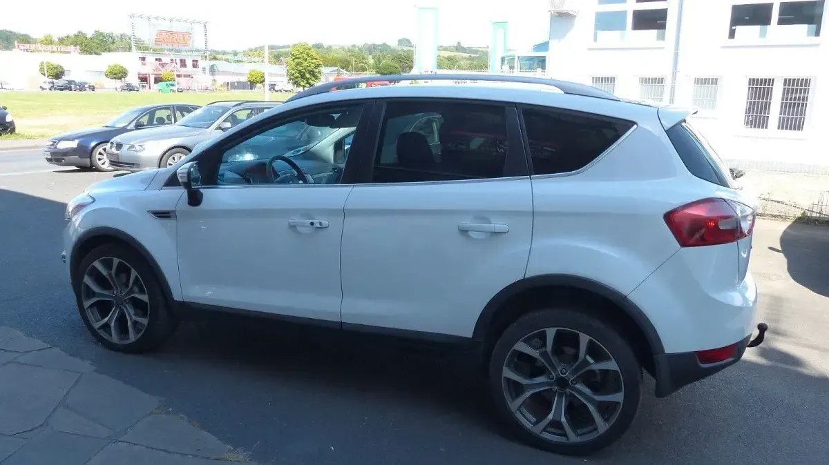 Gebraucht Ford Kuga Titanium 200 PS (147 kW) 2009 Weiß SUV