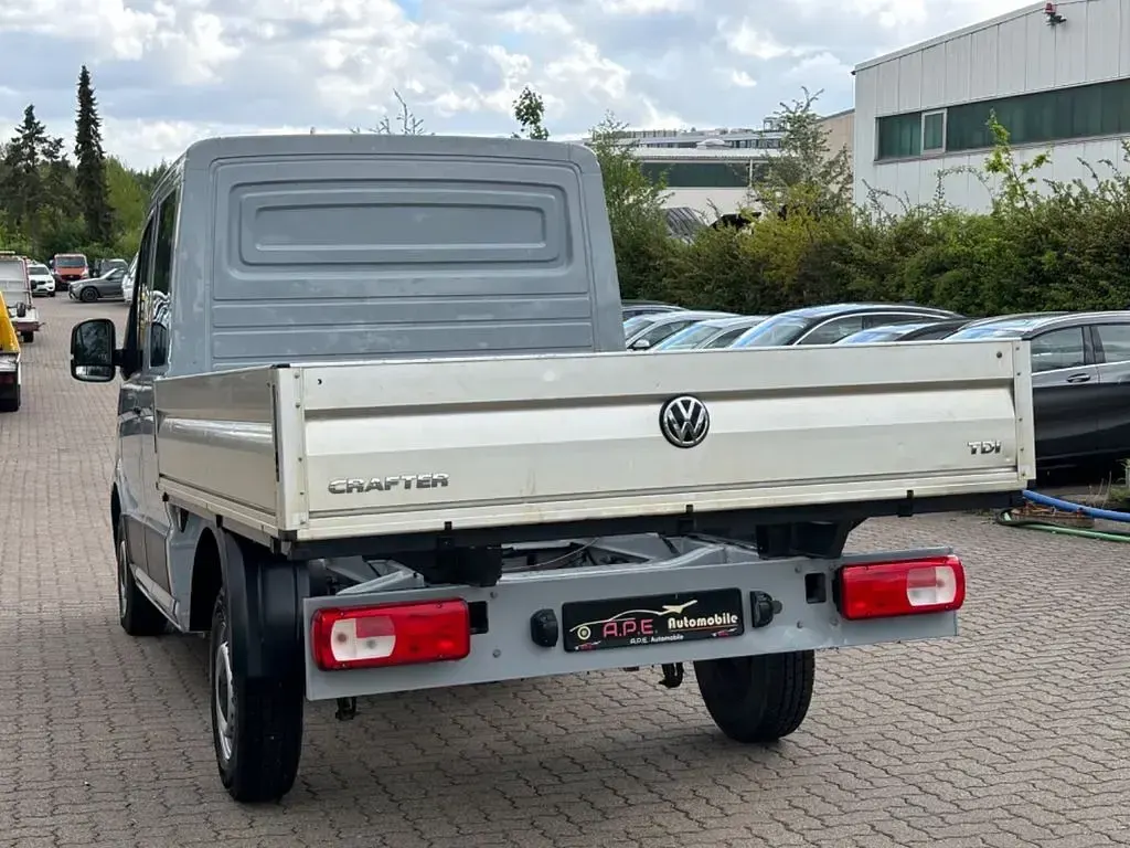 Gebraucht VW Crafter 102 PS (75 kW) 2019 Blau Van