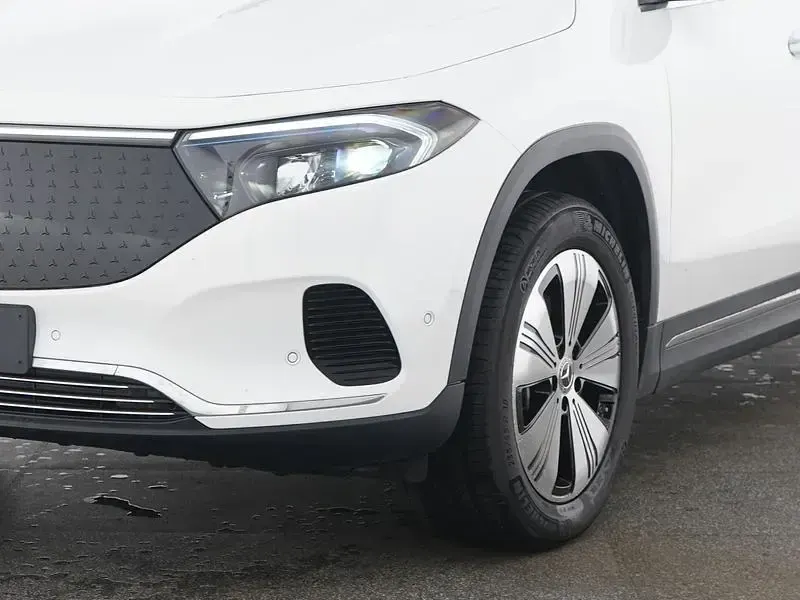 Gebraucht Mercedes EQA300 Advanced Plus 168 kW (229 PS) 2025 Unilack polarweiß SUV