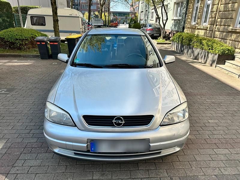 Silber Gebraucht 2003 Opel Astra Limousine | 1.600 € (Guter Preis) - Bild 1/4