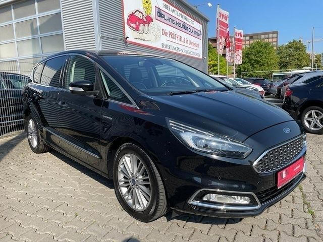 Schwarz metallic Gebraucht 2018 Ford S-MAX Vignale Van / Kleinbus | 27.900 € - Bild 1/4