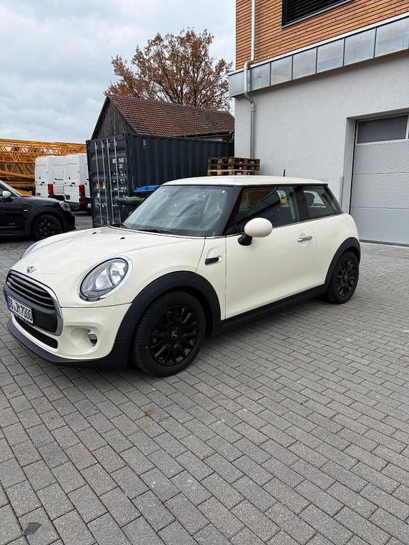 Weiß Gebraucht 2016 Mini ONE Pepper Kleinwagen | 11.900 € (Fairer Preis) - Bild 1/4