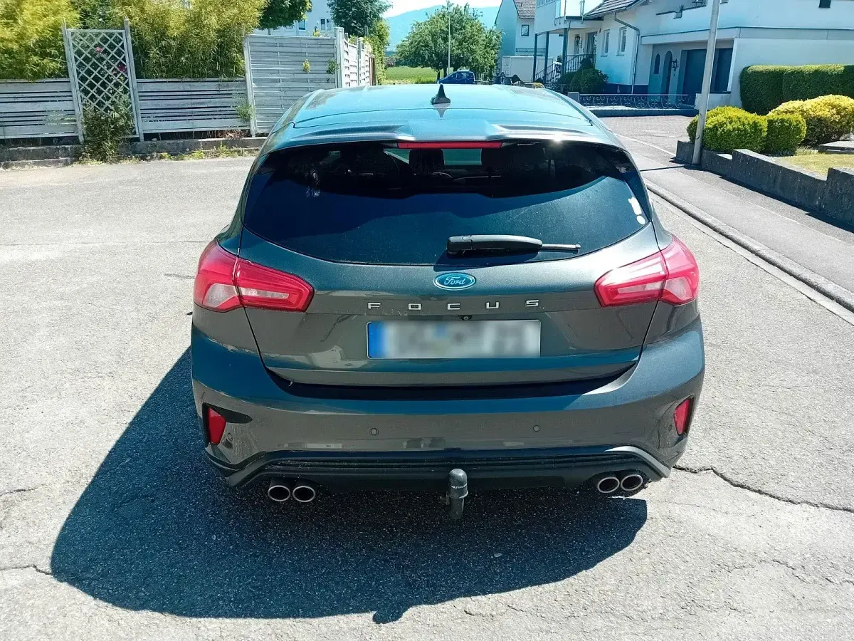 Gebraucht Ford Focus ST-Line 182 PS (133 kW) 2019 Grau Limousine