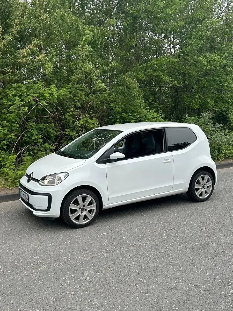 Gebraucht VW up! 68 PS (50 kW) 2021 Weiß Kleinwagen