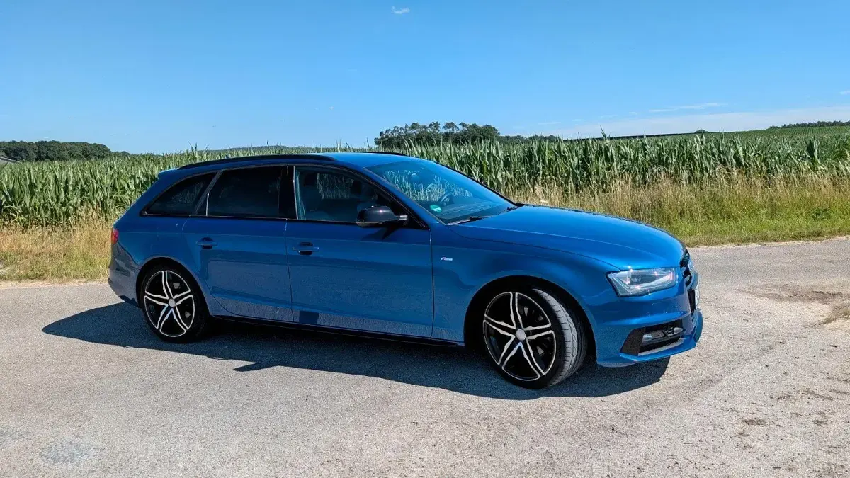 Gebraucht Audi A4 S-Line 190 PS (139 kW) 2015 Blau Limousine
