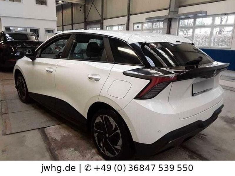 Gebraucht MG MG4 EV 125 kW (170 PS) 2023 Weiß Kleinwagen
