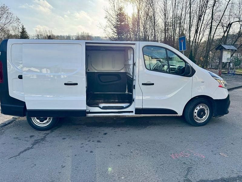 Gebraucht Renault Trafic 120 PS (88 kW) 2020 Weiß Van / Kleinbus