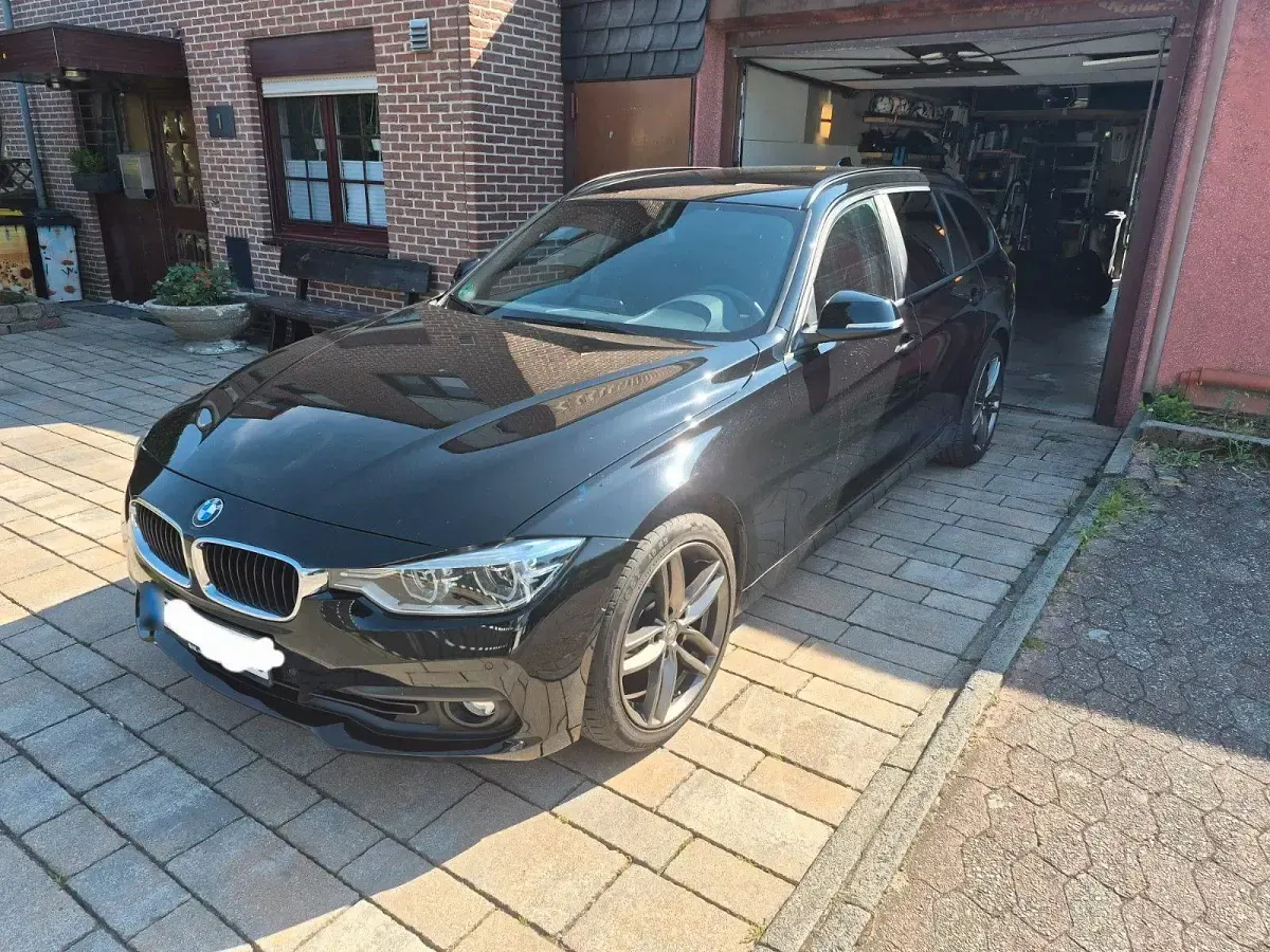 Gebraucht BMW 320 Advantage 184 PS (135 kW) 2017 Schwarz Kombi