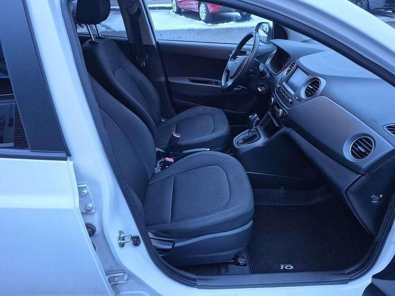 Gebraucht Hyundai i10 Style 87 PS (63 kW) 2020 Weiß Kleinwagen