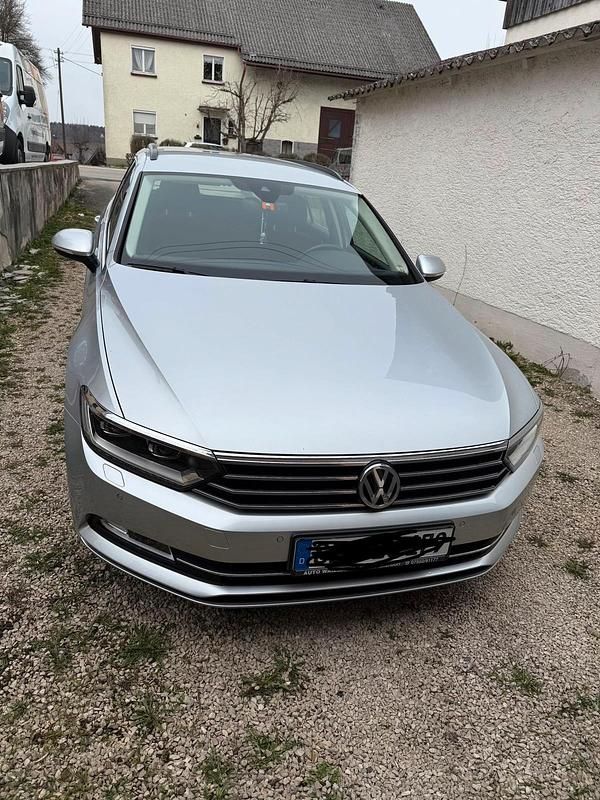 Gebraucht VW Passat 150 PS (110 kW) 2018 Grau Kombi