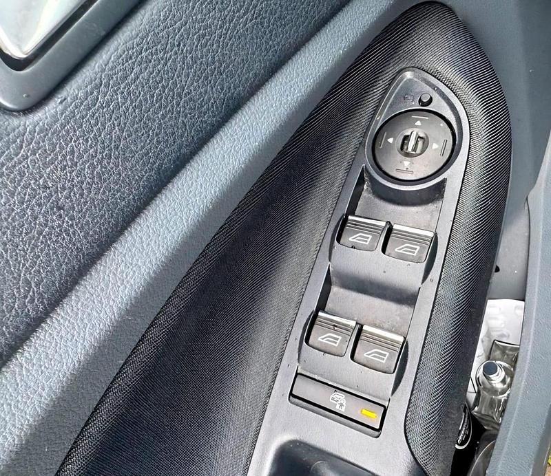 Gebraucht Ford C-MAX Titanium 140 PS (102 kW) 2011 Grau Van / Kleinbus