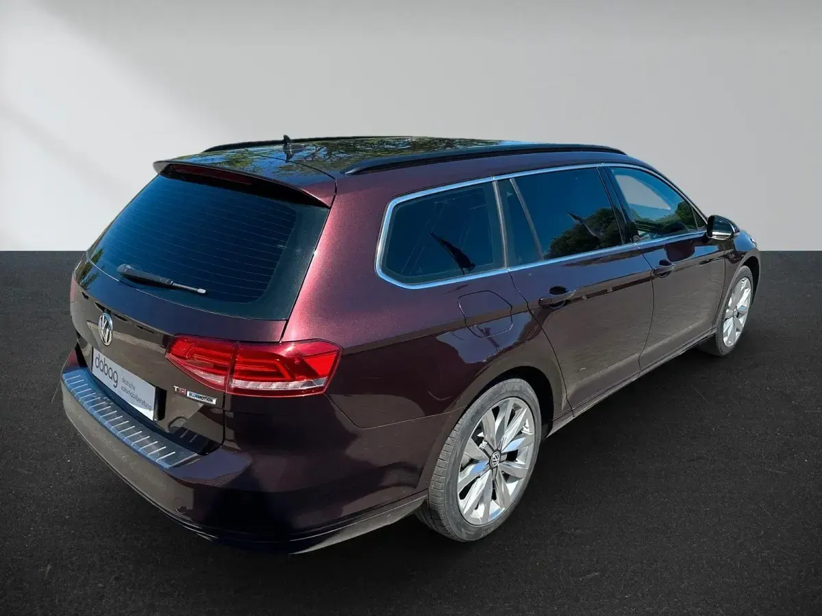 Gebraucht VW Passat Comfortline 150 PS (110 kW) 2015 Rot Kombi