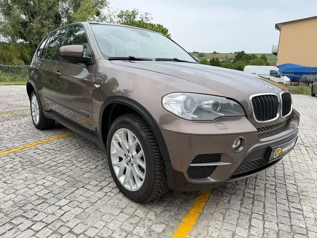 Gebraucht BMW X5 Sport Line 245 PS (180 kW) 2013 Sparkling bronze SUV