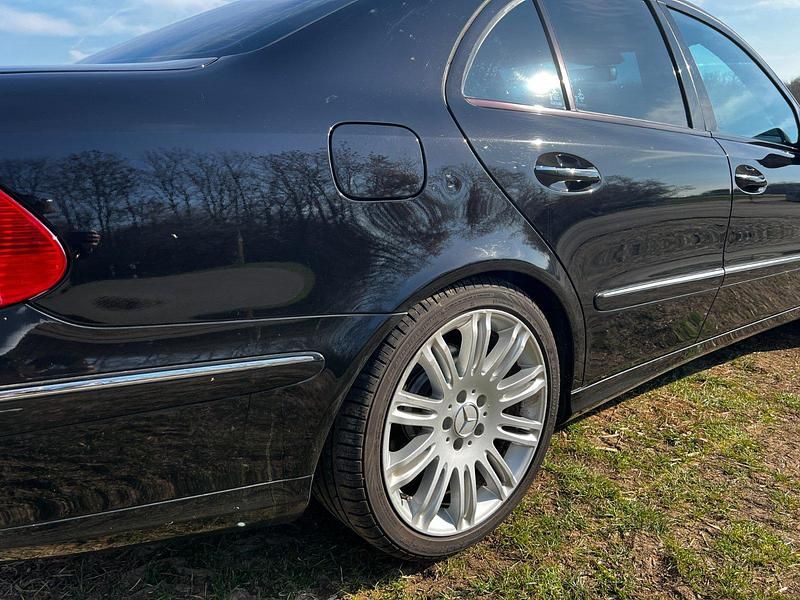 Gebraucht Mercedes E280 Avantgarde 231 PS (169 kW) 2007 Schwarz Limousine