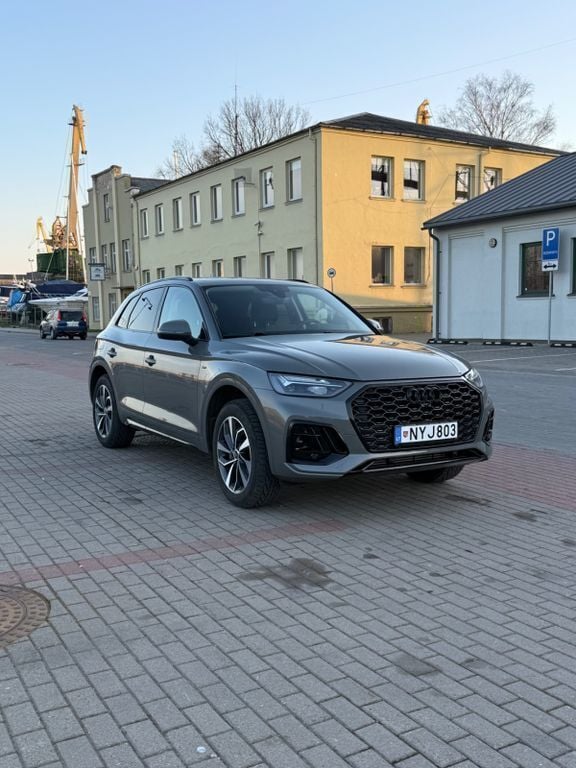 Grau Gebraucht 2023 Audi Q5 S-Line SUV | 29.900 € - Bild 1/4