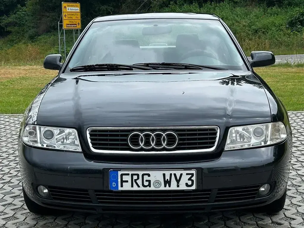 Gebraucht Audi A4 101 PS (74 kW) 1999 Schwarz Limousine