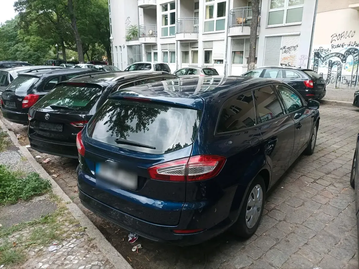 Gebraucht Ford Mondeo 140 PS (102 kW) 2012 Blau Kombi