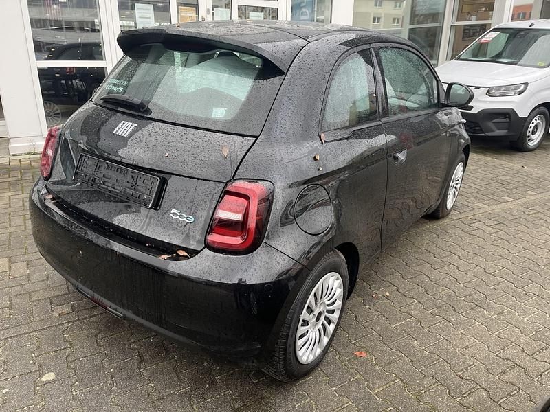 Gebraucht Fiat 500e 42 kW (58 PS) 2023 Schwarz Limousine