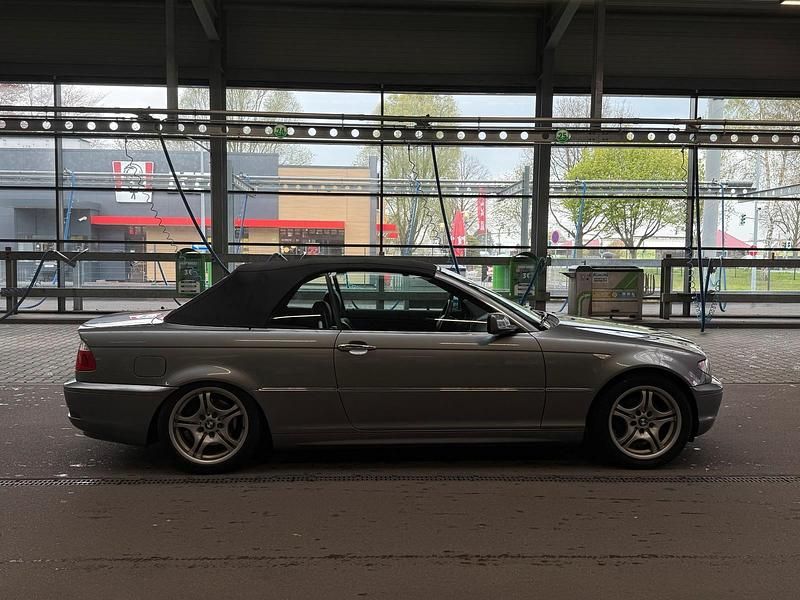 Gebraucht BMW 320 170 PS (125 kW) 2004 Silber Cabrio