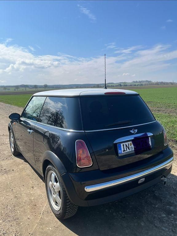 Gebraucht Mini ONE 90 PS (66 kW) 2003 Schwarz Kleinwagen