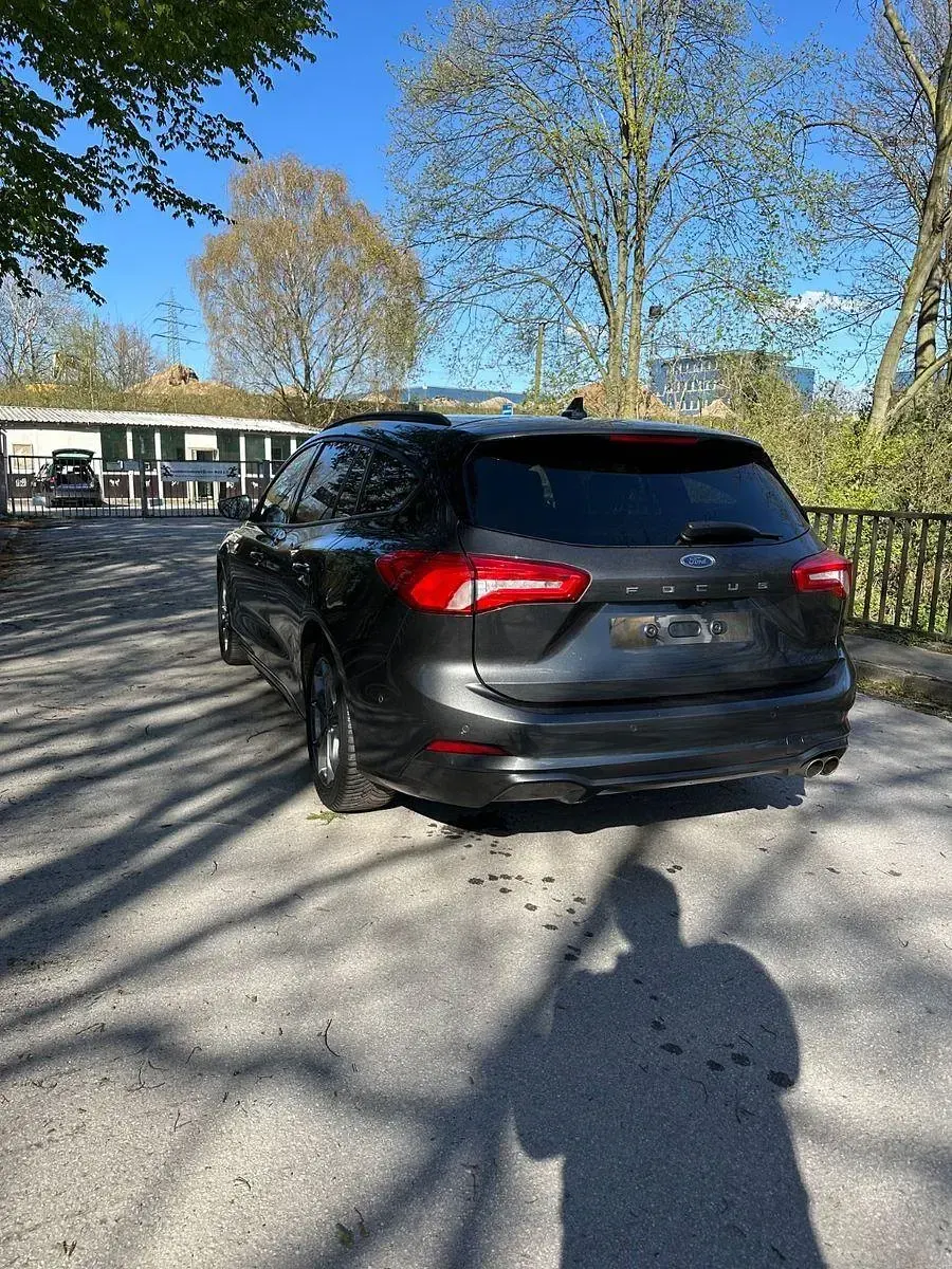 Brugt Ford Focus ST-Line 125 HK (91 kW) 2018 Grå Stationcar