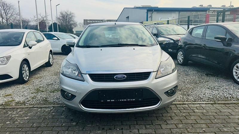 Gebraucht Ford Focus Sport 116 PS (85 kW) 2009 Silber Kleinwagen