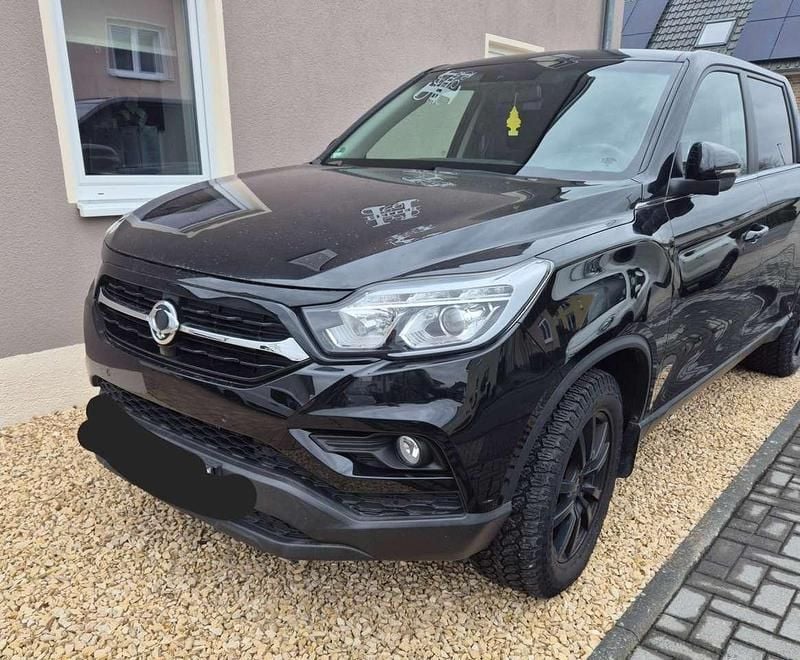 Schwarz Gebraucht 2020 Ssangyong (KGM) Musso Quartz SUV | 15.500 € - Bild 1/4