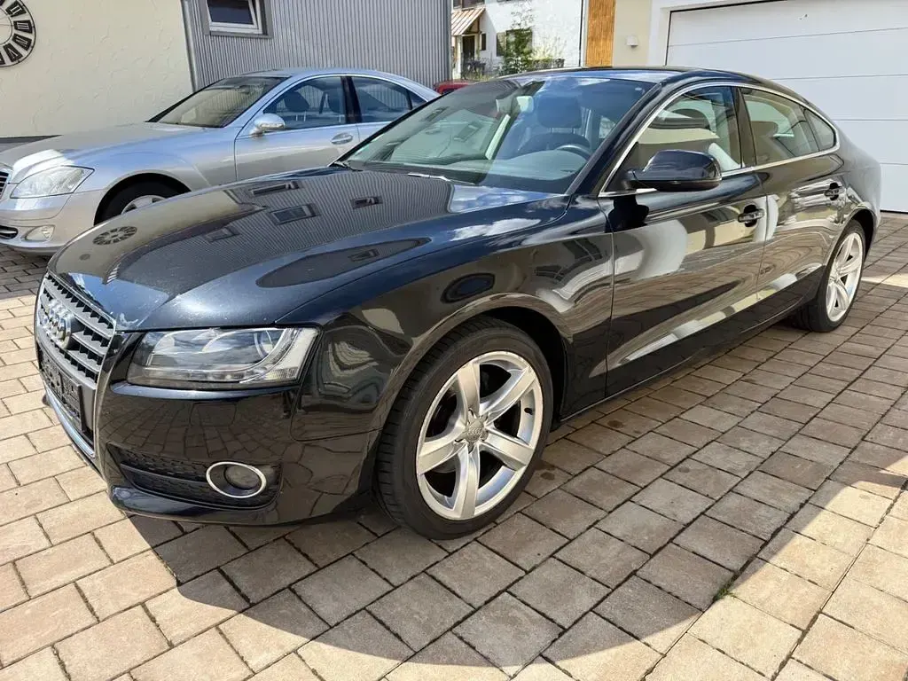 Gebraucht Audi A5 Sportback Sport 179 PS (131 kW) 2010 Schwarz Kleinwagen