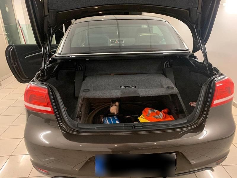 Usata VW Eos 122 CV (89 kW) 2011 Marrone Cabrio