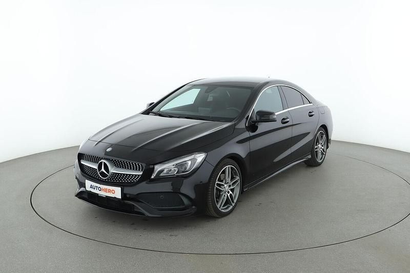 Schwarz Gebraucht 2017 Mercedes CLA200 AMG line Limousine | 21.850 € (Etwas zu teuer) - Bild 1/3