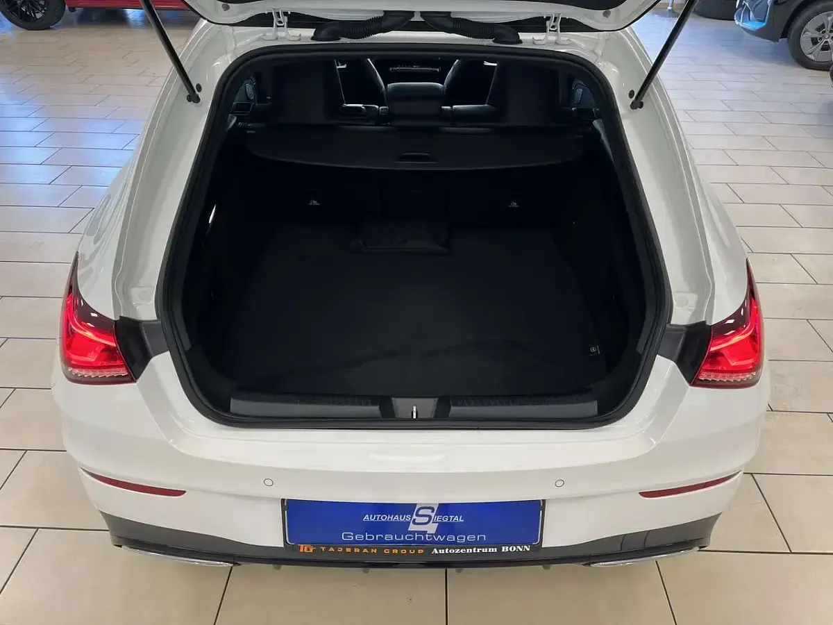 Gebraucht Mercedes CLA220 190 PS (139 kW) 2022 Polarweiss  unilack Coupé
