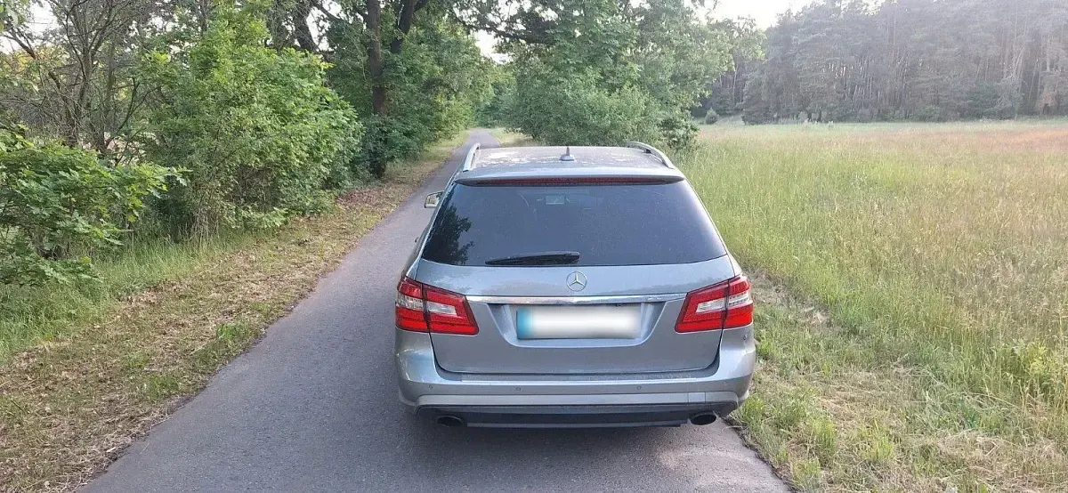Gebraucht Mercedes E250 Avantgarde 204 PS (150 kW) 2010 Grau Kombi