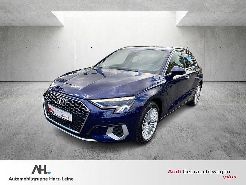 Blau Gebraucht 2021 Audi A3 Sportback e-tron Advanced Limousine | 26.721 € (Teuer) - Bild 1/4