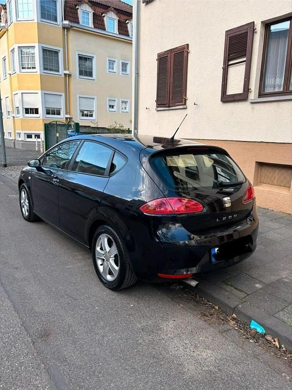 Gebraucht Seat Leon 102 PS (75 kW) 2009 Schwarz Kleinwagen
