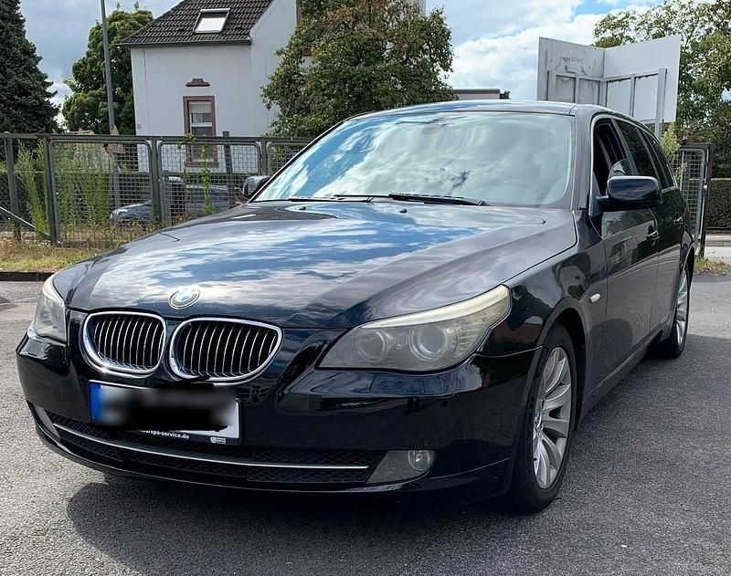 Schwarz Gebraucht 2007 BMW 520 Kombi | 3.790 € (Fairer Preis) - Bild 1/4