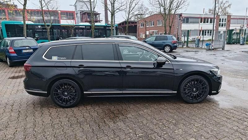 Gebraucht VW Passat 239 PS (175 kW) 2021 Schwarz Kombi