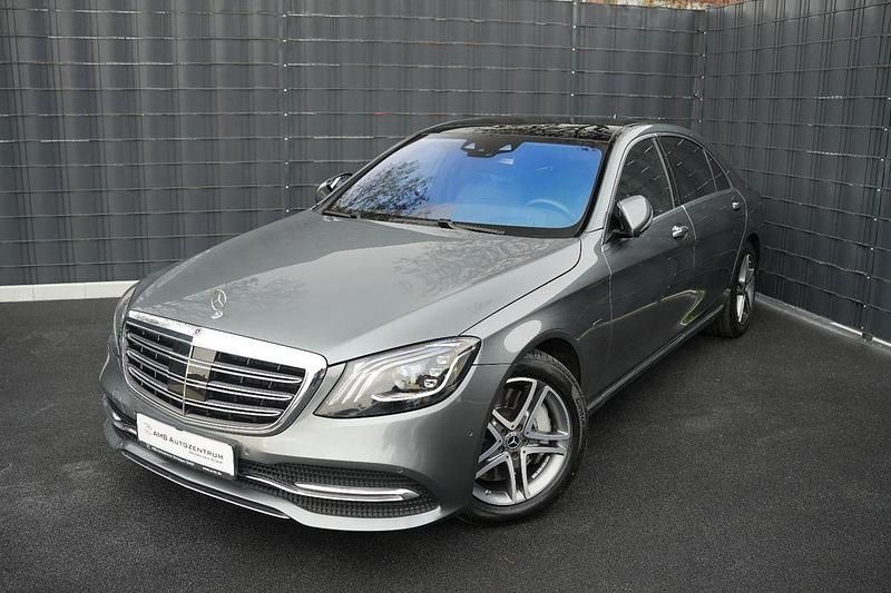 Grau Gebraucht 2020 Mercedes S560 Limousine | 58.499 € (Guter Preis) - Bild 1/4