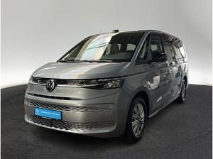 Gebraucht VW Multivan Life 150 PS (110 kW) 2024 Silber (monosilber metallic) Van