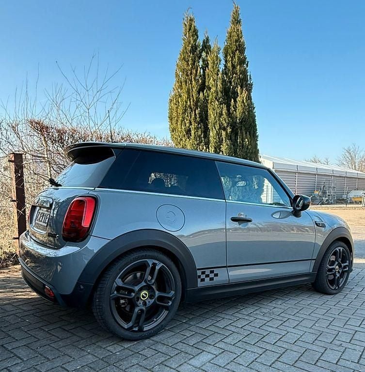 Gebraucht Mini Cooper SE 135 kW (184 PS) 2022 Grau Kleinwagen
