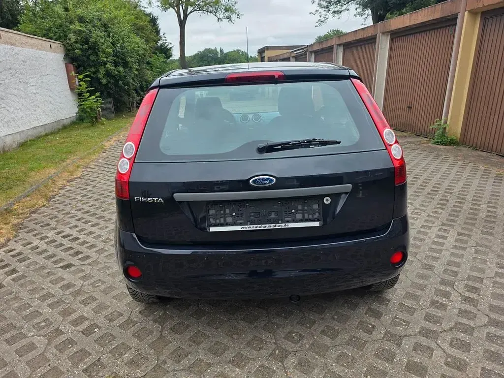 Gebraucht Ford Fiesta 80 PS (58 kW) 2007 Blau Kleinwagen