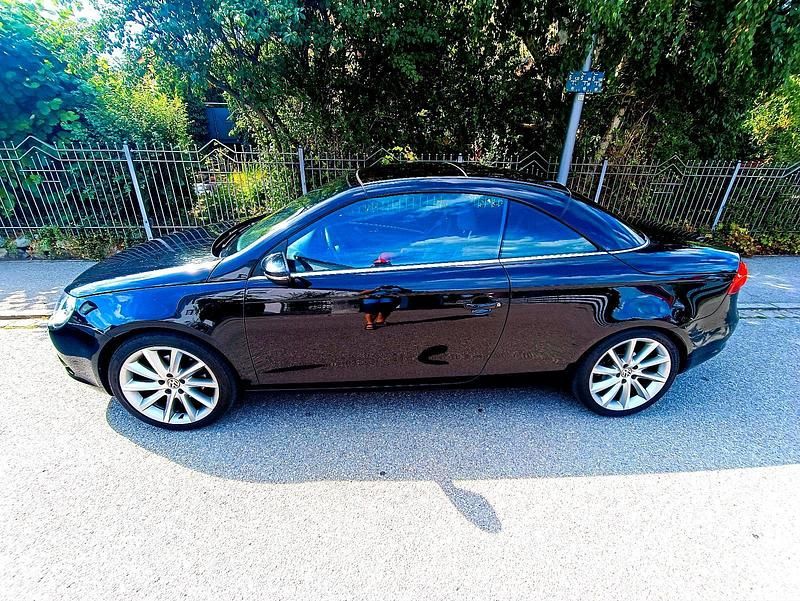 Schwarz Gebraucht 2010 VW Eos Cabrio | 6.700 € - Bild 1/4