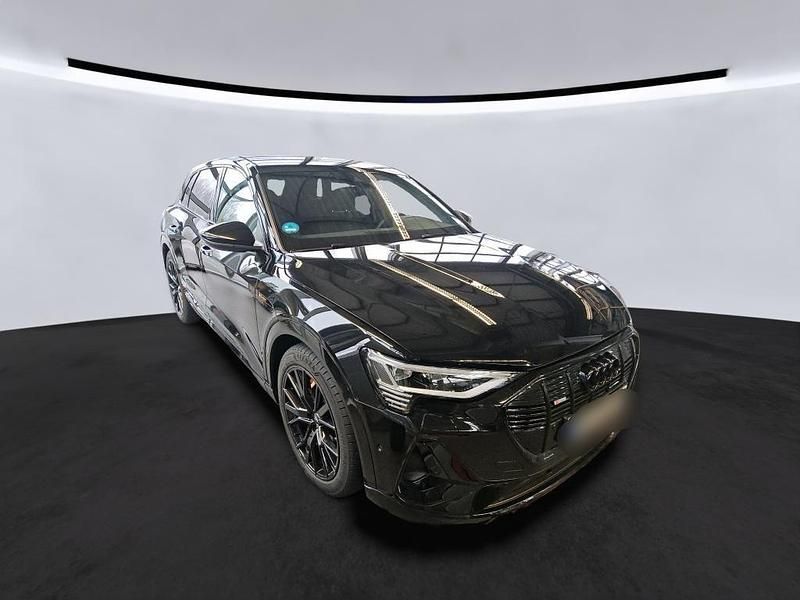 Gebraucht Audi e-tron Black Edition 300 kW (408 PS) 2023 Mythosschwarz metallic SUV