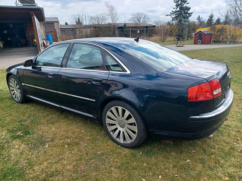 Gebraucht Audi A8 280 PS (205 kW) 2003 Blau Limousine
