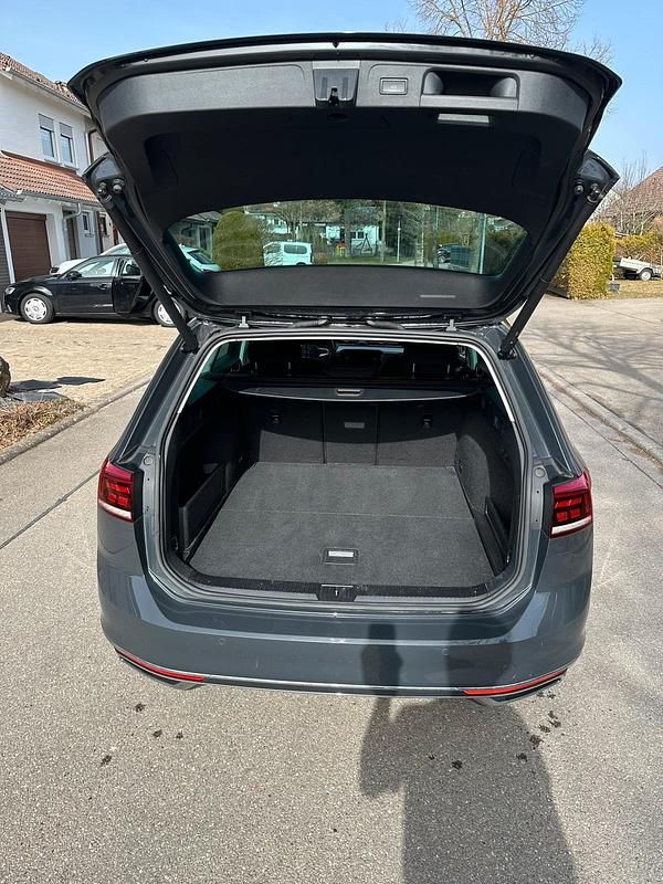 Gebraucht VW Passat GTE 218 PS (160 kW) 2021 Grau Kombi