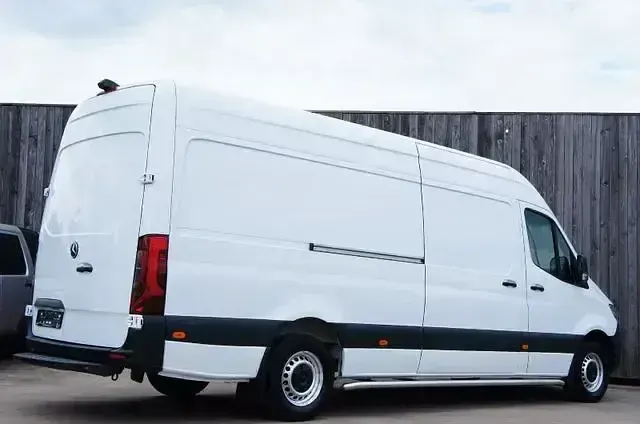 Second-hand Mercedes Sprinter 150 CP (110 kW) 2021 Alb Van