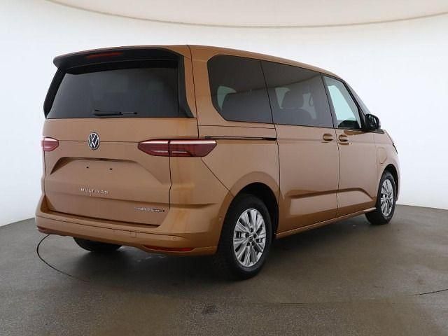 Second-hand VW Multivan Life 177 CP (130 kW) 2025 Maro Monovolum