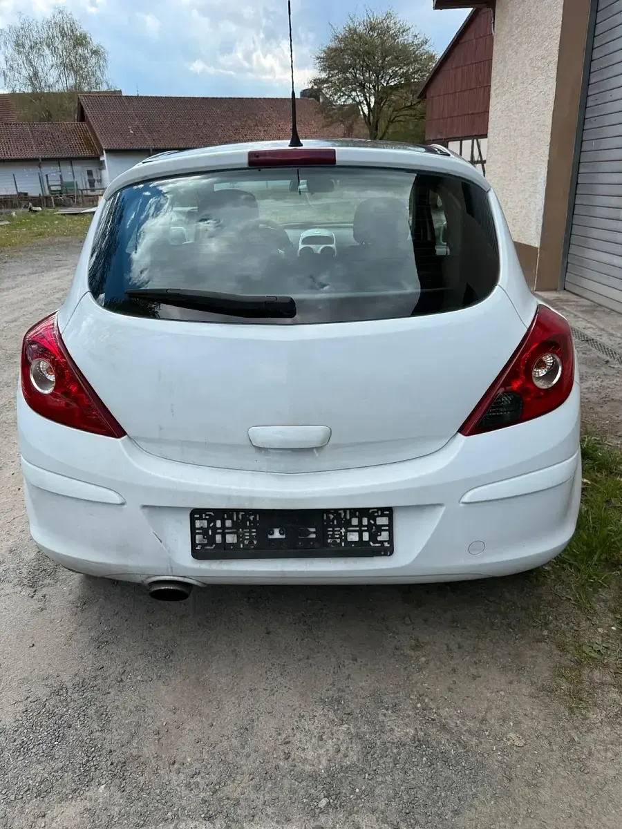 Gebraucht Opel Corsa 90 PS (66 kW) 2008 Weiß Kleinwagen