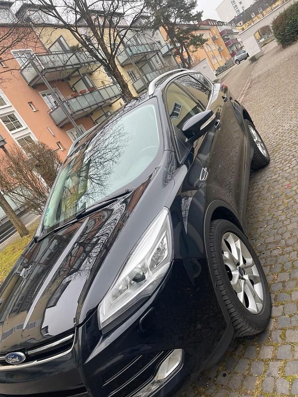Gebraucht Ford Kuga 103 PS (75 kW) 2014 Schwarz SUV