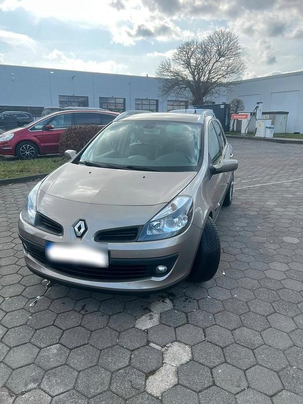 Gebraucht Renault Clio II 75 PS (55 kW) 2009 Braun Kleinwagen
