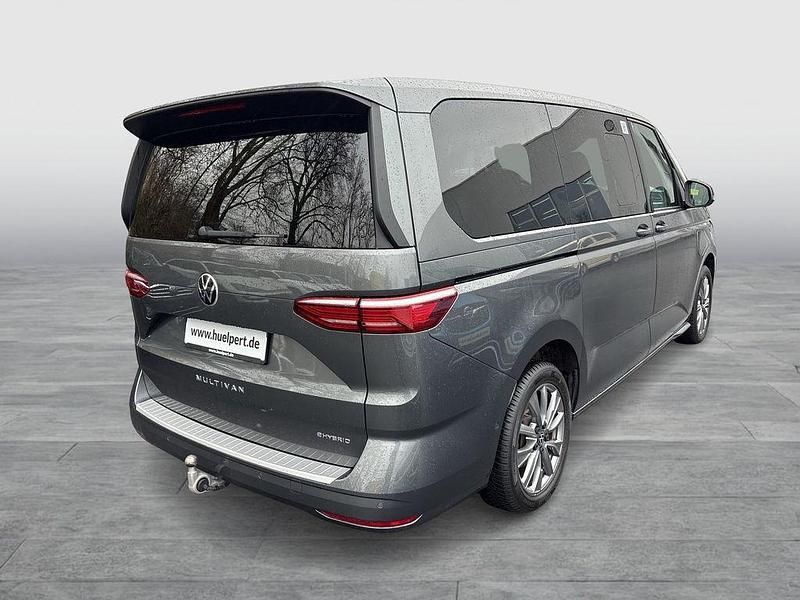 Gebraucht VW Multivan Energetic 150 PS (110 kW) 2023 Grau Van
